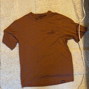 Patagonia Capilene Cool Daily Graphic Short Sleeve Shirt men’s size Small brown